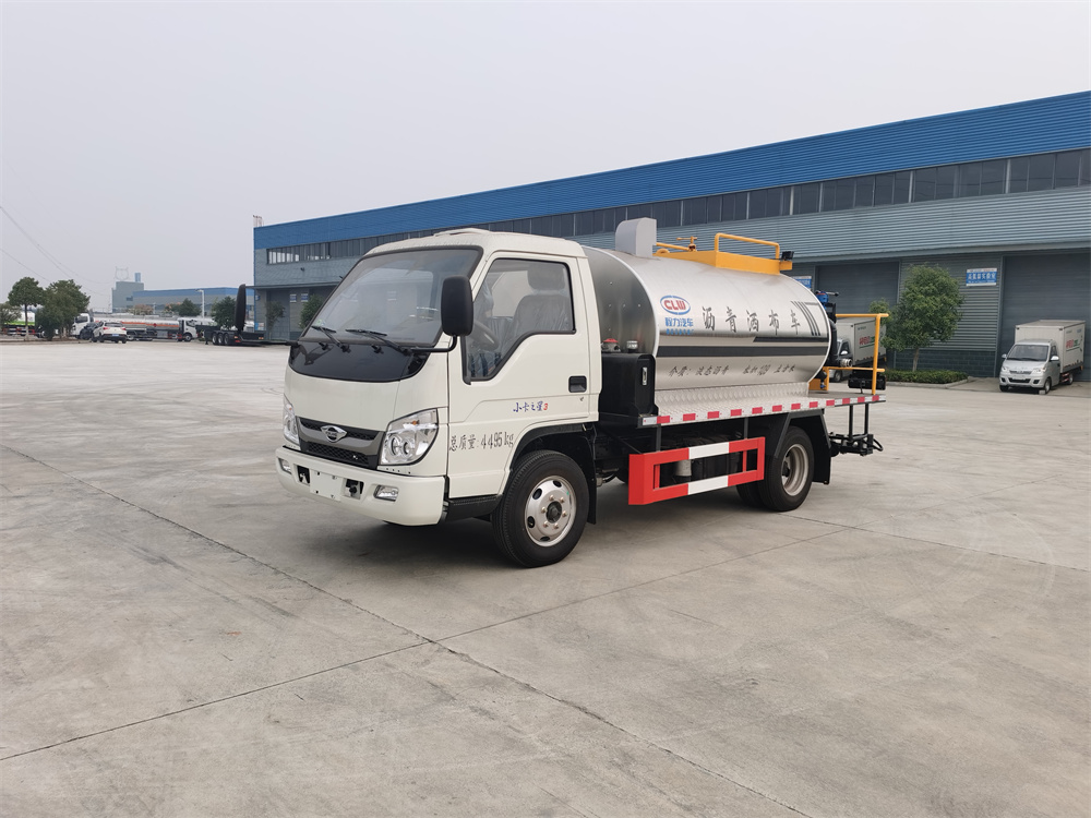 福田小卡瀝青灑布車【3.7立方藍(lán)牌】